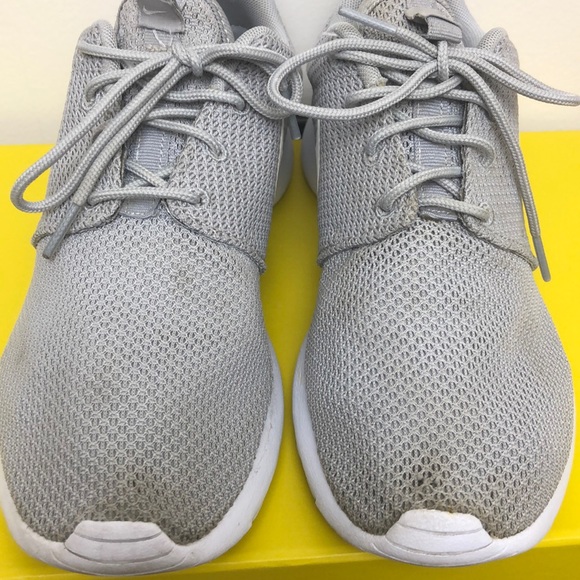NIKE • Gray Roshe One Sneakers Casual Shoes Sz 6US - Picture 2 of 8